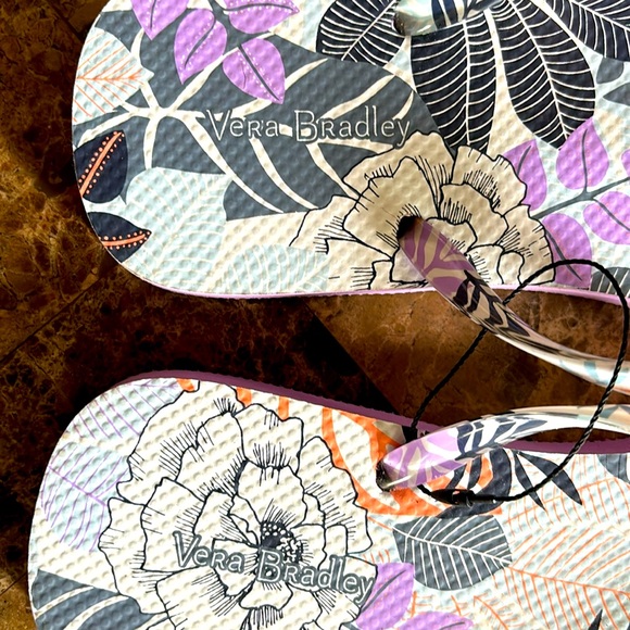 Vera Bradley flip flops M - Picture 3 of 3